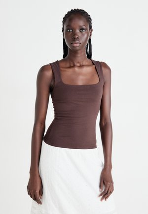 SQUARE TANK - Topper - brown