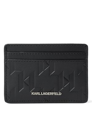 Étui pour cartes en cuir noir avec un motif géométrique texturé. Comprend plusieurs fentes et un accent en logo argenté.