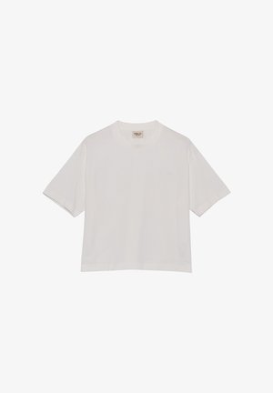 Biała koszulka z krótkim rękawem i okrągłym dekoltem z logo HALO na piersi i metką wewnątrz kołnierza, prezentowana na jednolitym białym tle.