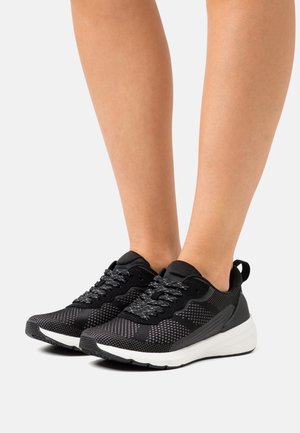 Tamaris Trainers - black