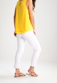 Zalando Essentials Bluse - dark yellow