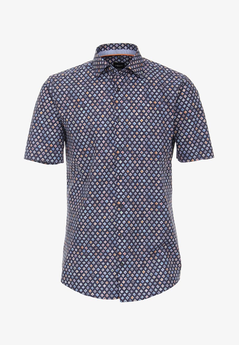 Koszula z krótkim rękawem na guziki, wykonana z ciemnej tkaniny z geometrycznym wzorem w kolorach niebieskim, pomarańczowym i białym, z kontrastującym obszyciem kołnierza.