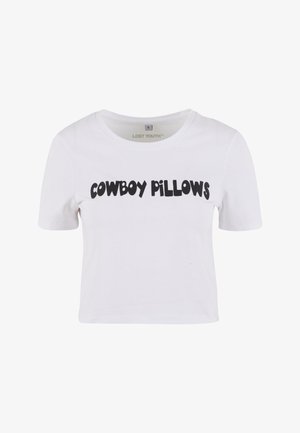 Weißes Kurzarm-T-Shirt aus Baumwolle mit fettem schwarzen Text "COWBOY PILLOWS" auf der Vorderseite. Gerader Rundhalsausschnitt mit klassischer Passform.