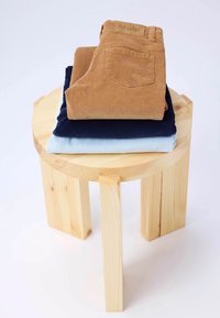 Molo AIDA - Pantalon classique - pomeranian
