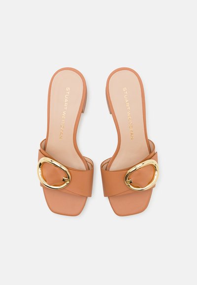 Stuart Weitzman BENNI tan