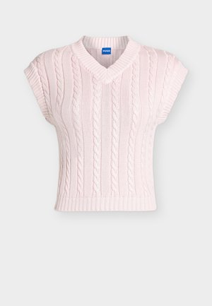 Svijetloružasti pleteni prsluk bez rukava s uzorkom pletenica i V-izrezom, s oznakom Hugo na unutarnjem ovratniku.