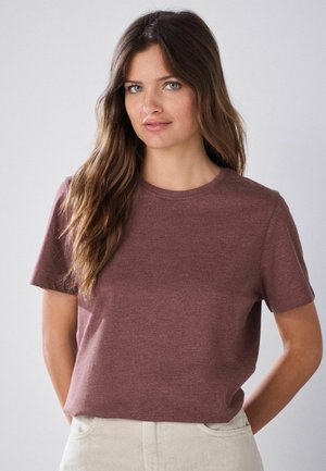Next, REGULAR FIT - SLIM FIT CREW NECK T-SHIRT - Basic T-shirt - red