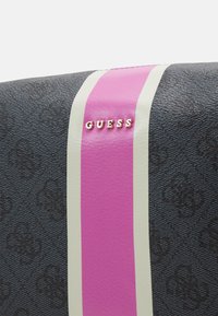 Guess Higienos reikmenų kosmetinė - coal