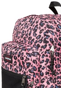 Eastpak PINNACLE - Zaino - beastimal pink