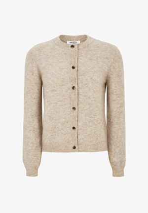 Bežna pletena cardigan jakna na gumbe z dolgimi rokavi ter rebrastimi manšetami in robom, z okroglo izrezom in rjavimi gumbi.