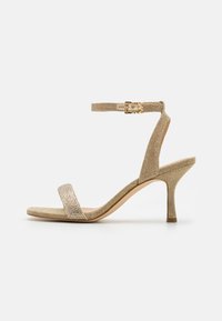 CARRIE  - Sandale cu toc - pale gold