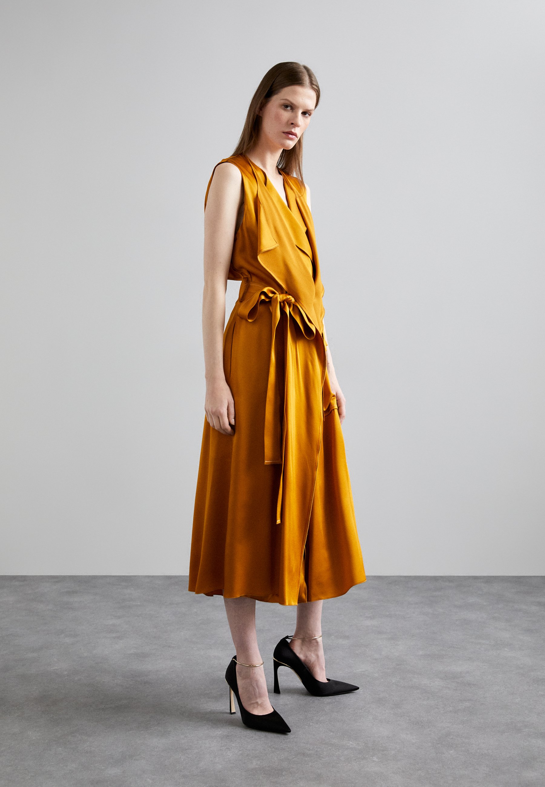 オールインワン・サロペット Victoria Beckham Ginger Trench Dress With Button Closure Ginger Trench Dress
