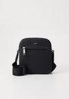 RAY ZIP UNISEX - Rankinė per petį - black