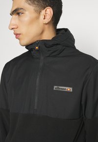 Ellesse Cesanet Fz Jacket Giacca Uomo, Uomo, Giacca, SXG09892_S, Navy, S