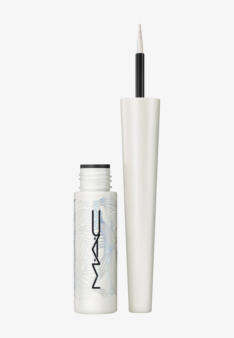 Eyeliner liquide dans un flacon blanc avec un design abstrait de lignes bleues, doté d'un applicateur pinceau effilé pour une application précise.