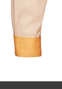 Braun- und orangefarbenes gemustertes Hemdmanschette mit einem leichtem Stoff und einem komplexen Design sowie einem einfarbigen orangefarbenen Band am Ende.