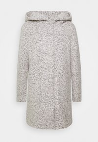 Světlý šedý kabát s kapucí a texturovaným, tečkovaným vzorem. Má rovný střih, dlouhé rukávy a dvě boční kapsy.