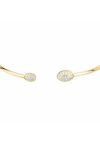 Bracciale in placcatura oro con estremità ovali adornate da brillanti cristalli trasparenti, linee curve lisce e una finitura lucida.