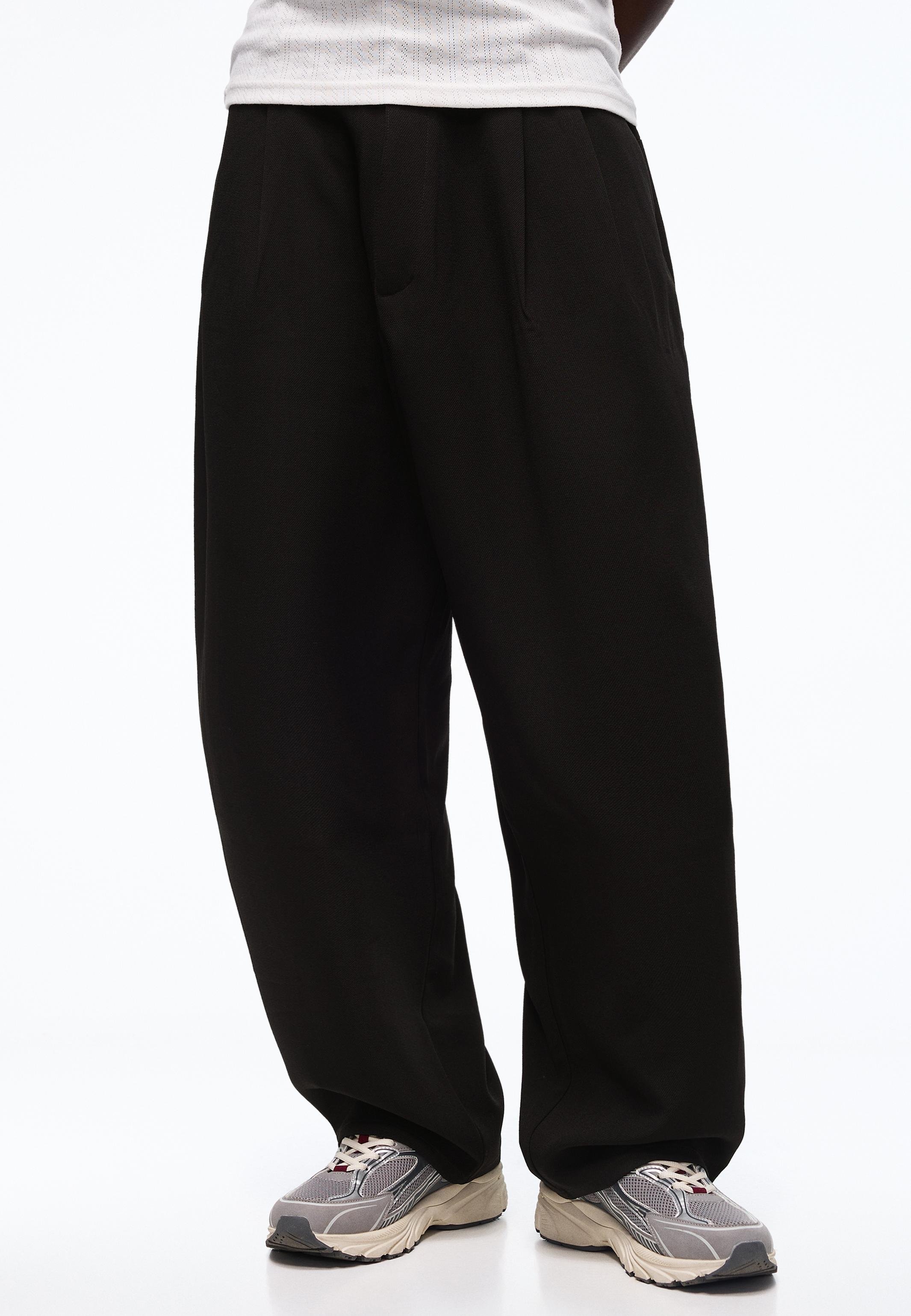 Bershka SUPER BAGGY - Trousers - black - Zalando.ie