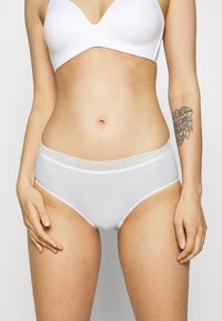 Chantelle - SOFTSTRETCH SHORTY - Slip - elfenbein Immagine in miniatura 1