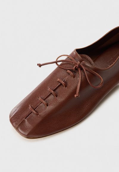 Hereu PLEGADA - Chaussons - chestnut