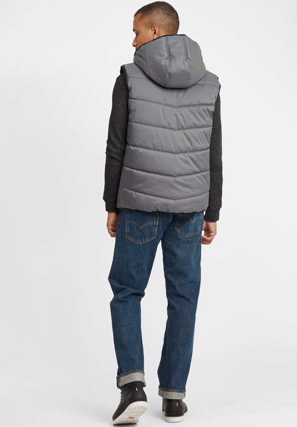 SDAtsu - Waistcoat - iron gate3