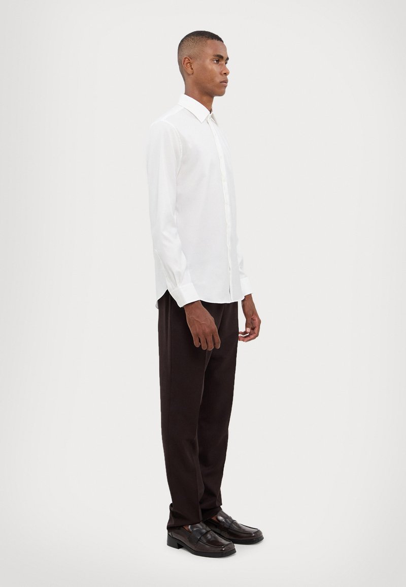 Michael Kors STRETCH SLIM FIT - Alkalmi ing - white