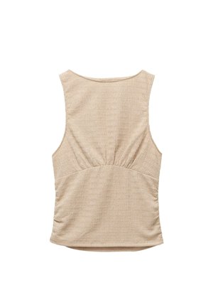 Bežový tílko s texturovanou látkou, kulatým výstřihem, širokými ramínky a nařasením v pase pro lepší padnutí.