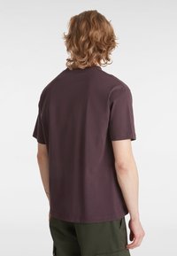 Vans 3D RETROVAL - Print T-shirt - dark red