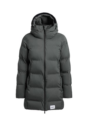 Szara puchowa kurtka z kapturem, z zapięciem na zamek, pikowanym wzorem i naszywką z logo na dole. Gładki materiał matowy.
