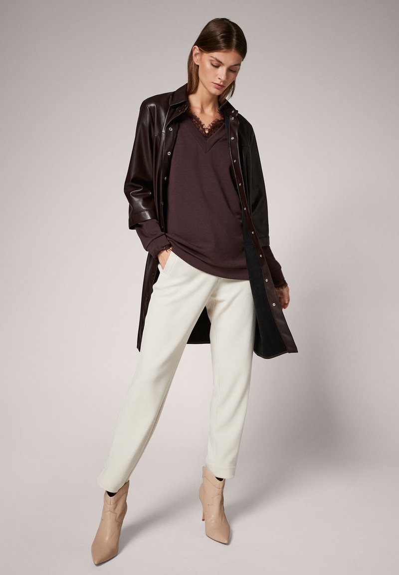 Damen Sweatshirts | comma MIT SPITZENEINSATZ Sweatshirt brown/dunkelbraun - ST06365 Damen Sweatshirts | comma MIT SPITZENEINSATZ Sweatshirt brown/dunkelbraun - ST06365