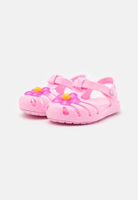 Crocs ISABELLA CHARM - Badesandaler - flamingo