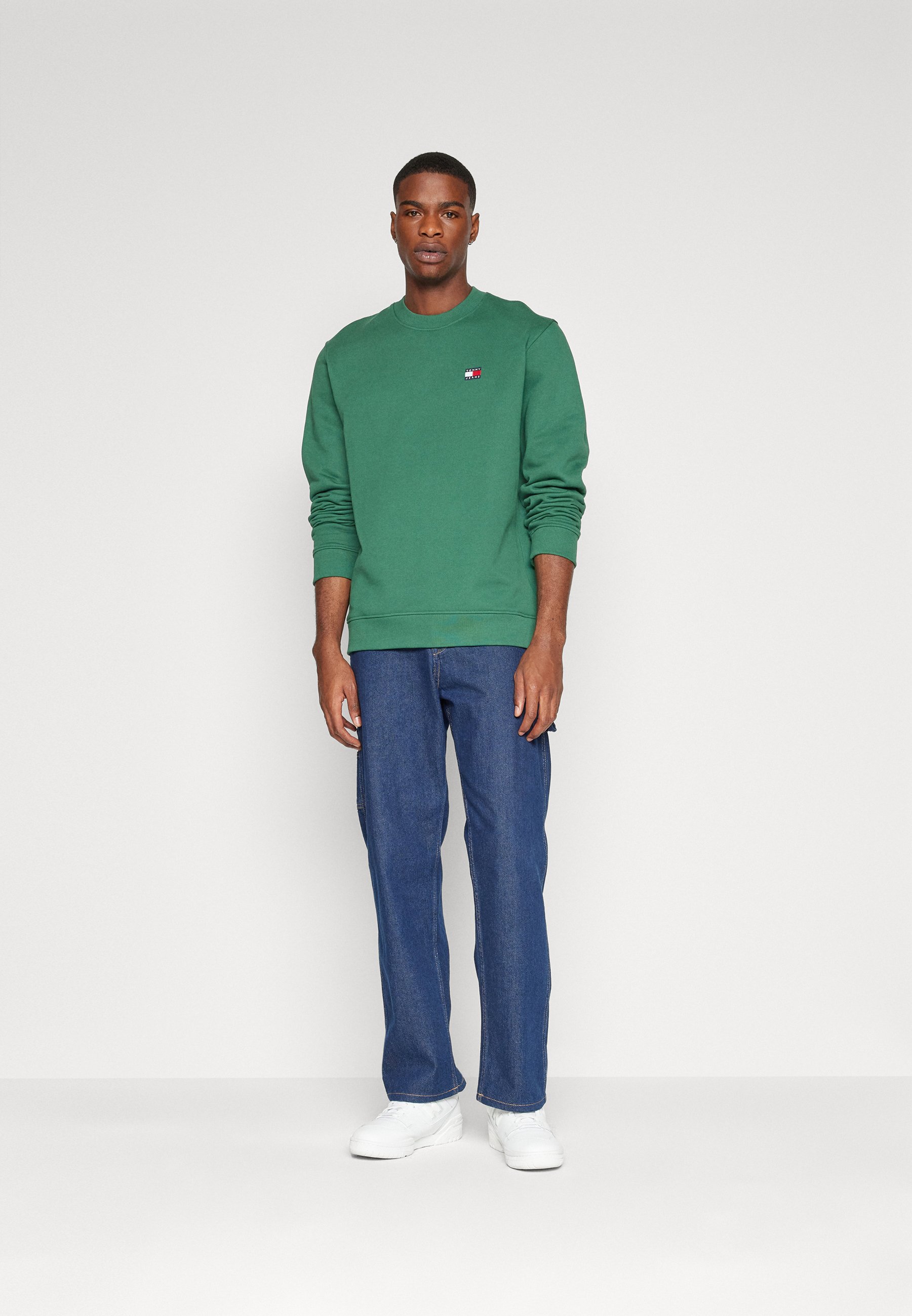 tommy hilfiger badge crew