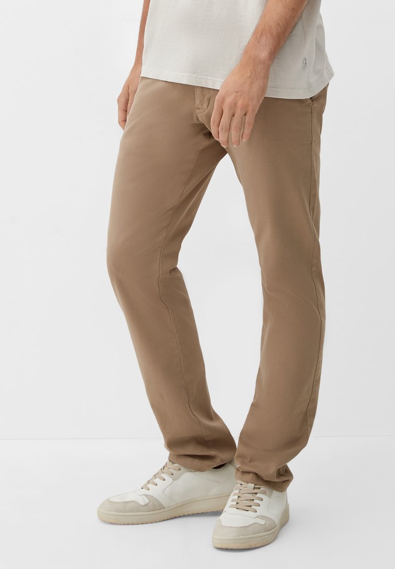 QS SLIM BASIC - Chino - sandstein