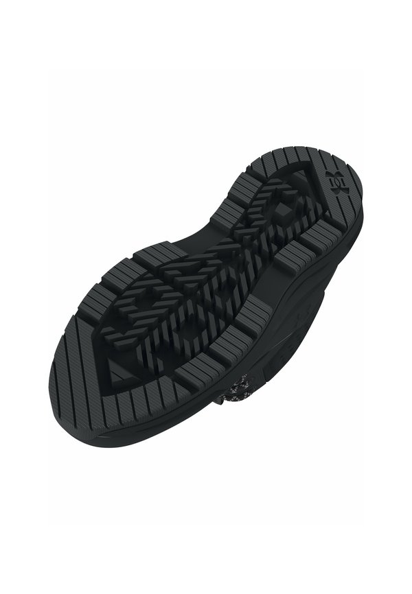 695 - Mountain shoes4