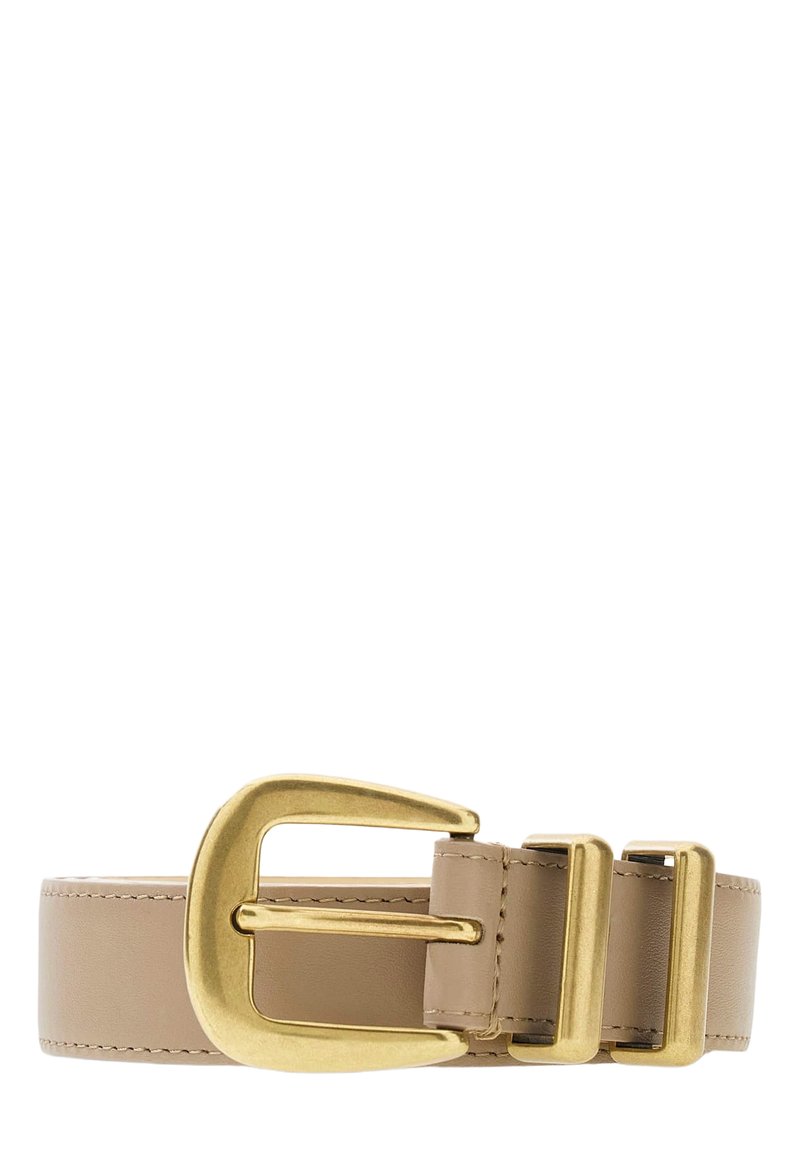 Ceinture en cuir beige avec une grande boucle en métal doré et deux ardillons rectangulaires pour l'ajustement. Texture lisse avec un détail de couture contrastante.