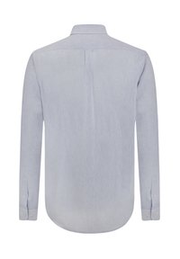 Lys blå langærmet skjorte med et subtilt tekstureret mønster, spidse krave og rundet kant, med knapmanchetter og et centralt søm på ryggen.