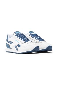 Witte sportschoenen met blauwe accenten. Zacht stoffen bovenwerk, vetersluiting, textuur op de zijpanelen en rubberen zool met grip.