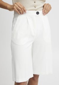 b.young BYRIZETTA - Short - off white