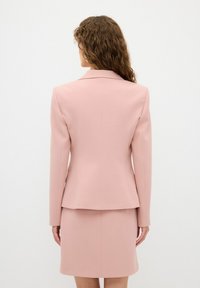 adL WITH POCKET DETAIL - Bleiseri - powder