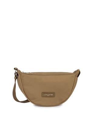 Khaki nylon schoudertas, halfronde vorm, ritssluiting, verstelbare riem en reliëf logo op de voorkant. Tevens een gladde textuur.