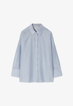 Hellblaues Hemd mit langen Ärmeln und spitzem Kragen. Es hat senkrechte Streifen, einen lässigen Schnitt und eine glatte Textur.