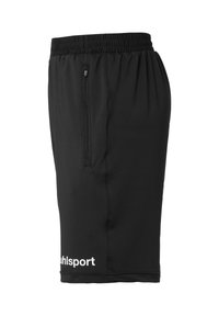 Zwarte shorts van zacht materiaal met een elastische tailleband, zijzak met rits en het "uhlsport" logo in het wit op de onderste zoom.