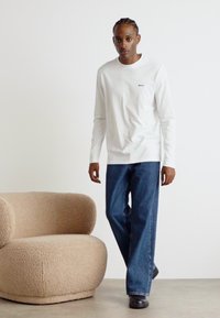 BOSS TEE LONG - Hosszú ujjú felső - white