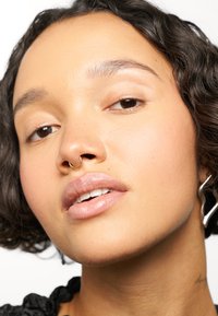 Coola MINERAL LIPLUX SPF 30 różowy