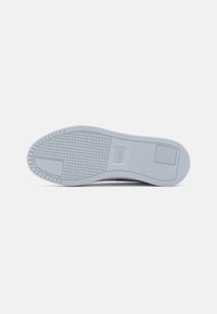 Puma CARINA STREET - Tenisky - white/pale plum/silver mist