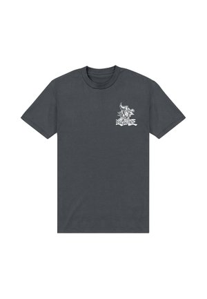 Donkergrijs T-shirt met korte mouwen met een kleine witte afbeelding van een gehoornd figuurtje en de tekst "Yu-Gi-Oh!" op de linkerborst.