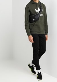adidas Originals Huppari - dark green