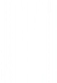 En hvid skål indeholder brune æg med skal, et knækket æg med æggeblomme, der løber ud, og en træske på en træoverflade.