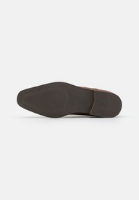 Pier One LEATHER  - Sapatos de atacadores - cognac